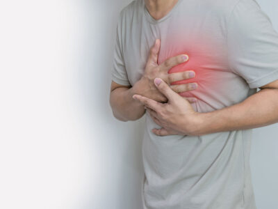 What to Do if You or Someone You’re With Shows Signs of a Heart Attack