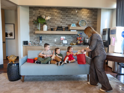 Patients ER & Hospital Lobby